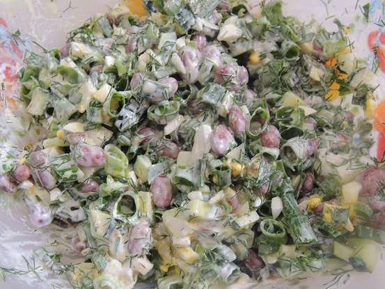 vkusnyj-salat-iz-fasoli-pyatiminutka